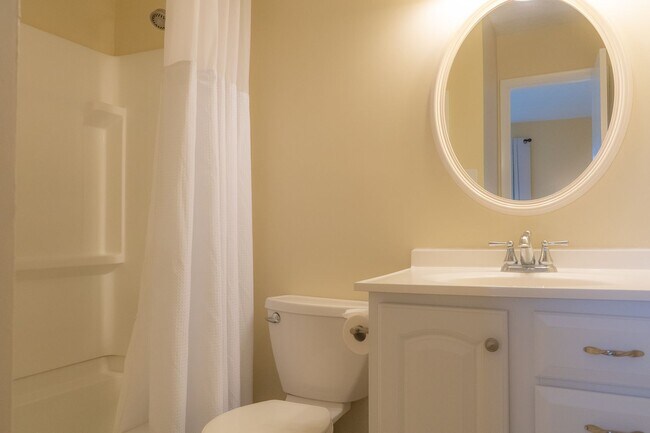 Building Photo - ELEGANT OCEANFRONT OFF-SEASON RENTAL FOR YOUR PERFECT WINTER GETAWAY