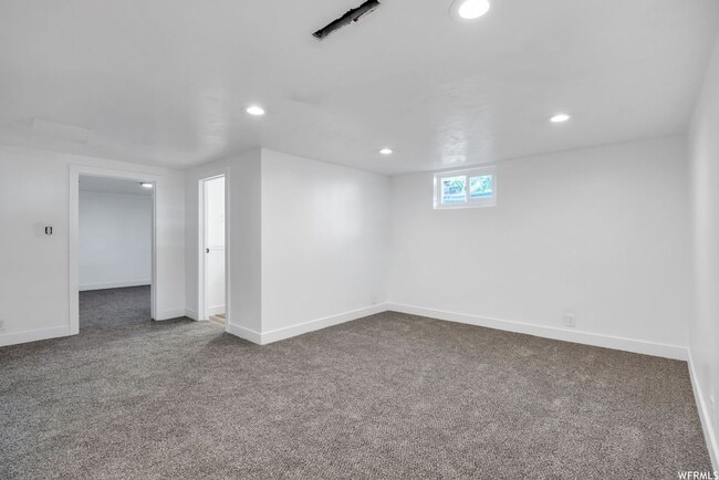 Building Photo - 5224 S 2000 W