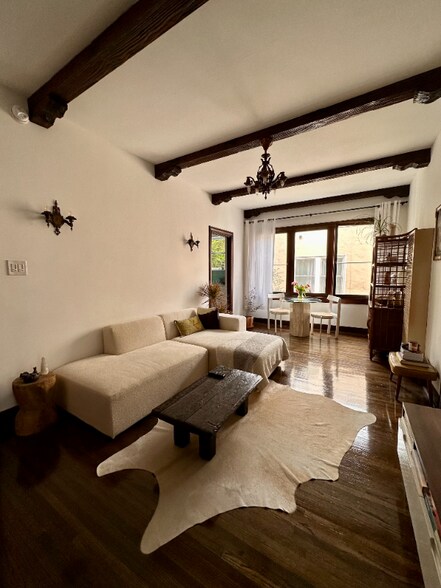 Building Photo - 325-327 S Detroit St