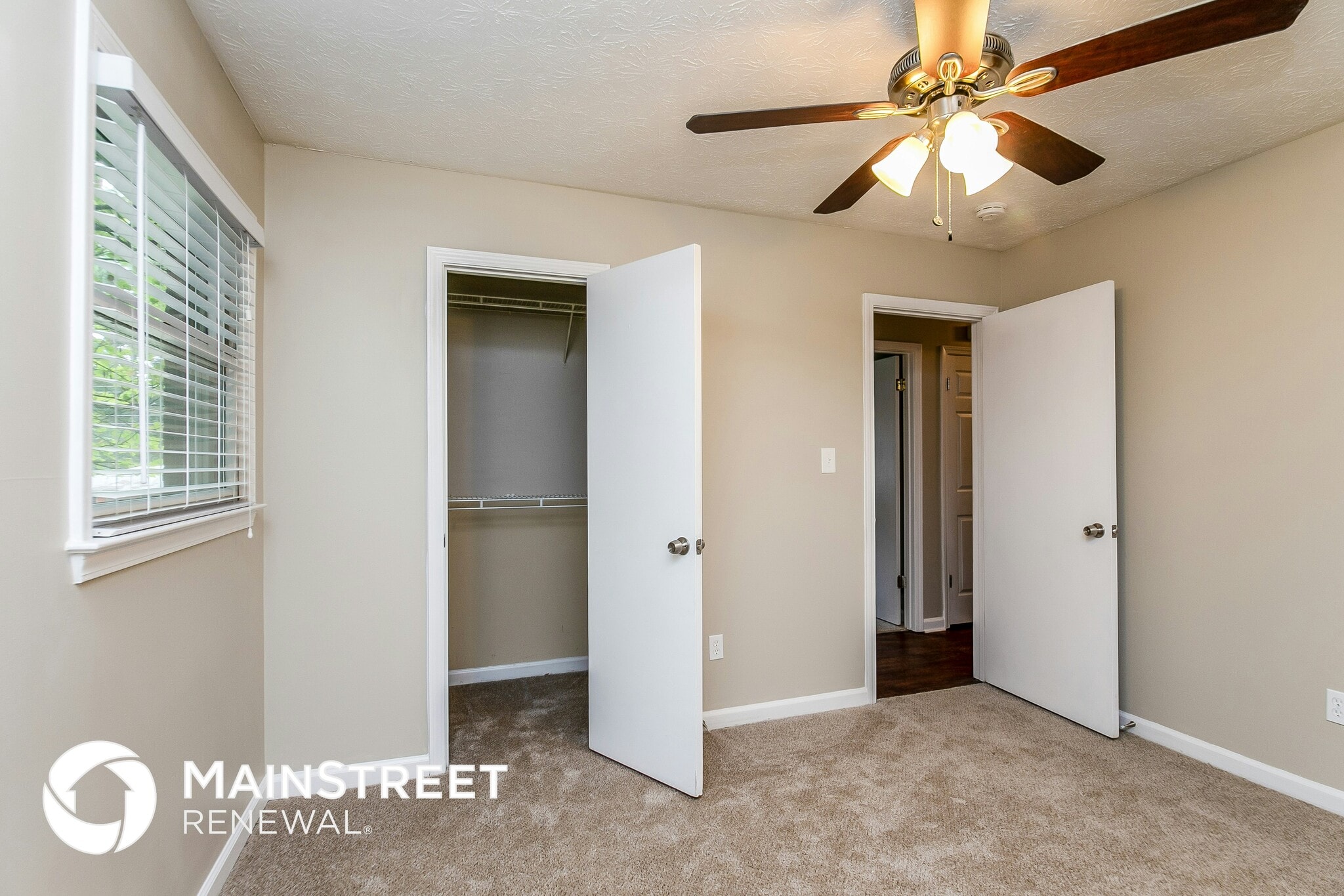 Building Photo - 3940 Scott Dr