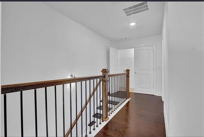 Building Photo - 76 Auburn Run Ln