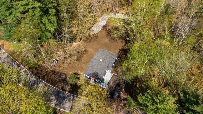 Building Photo - 502 Brockelman Rd