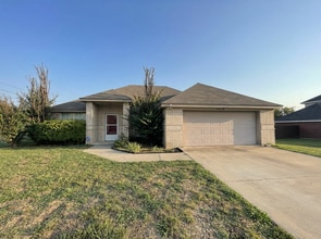 Building Photo - 2010 Shadow Ridge Rd