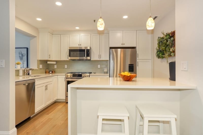 Building Photo - 4 Canal Park