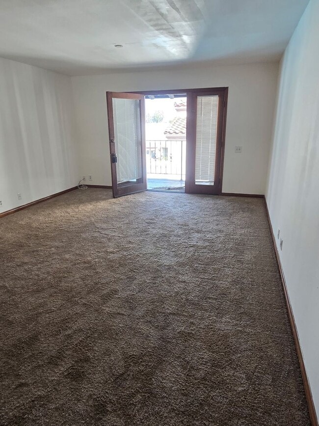 Building Photo - 17200 Newhope St