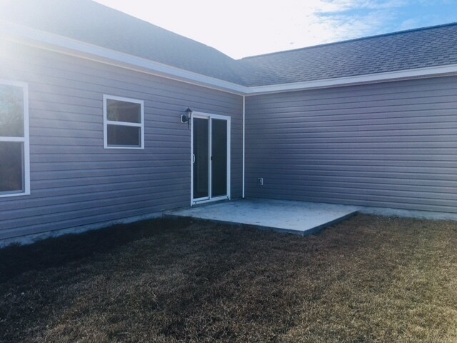 Building Photo - AVAILABLE 3 Bedroom/ 2 Bath with attached garage! Beautiful finishes throughout