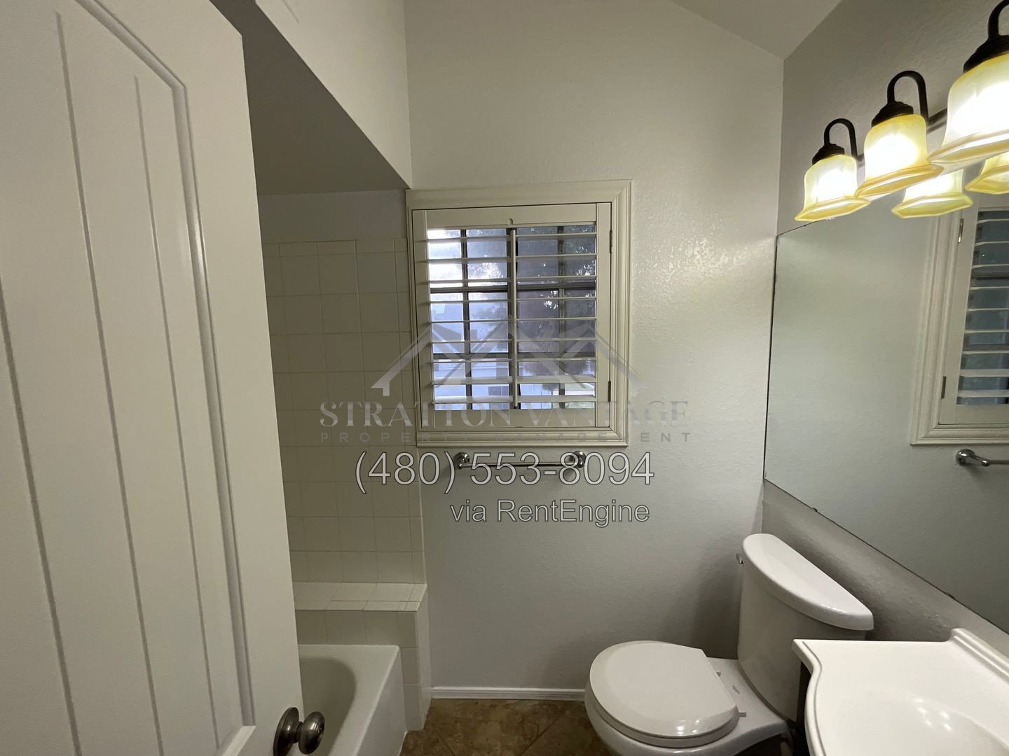 Building Photo - 441 S Maple