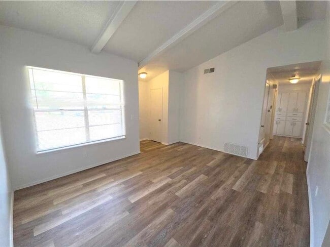 Building Photo - 3224 Lazy Ln