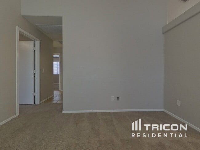 Building Photo - 25726 W St Kateri Dr