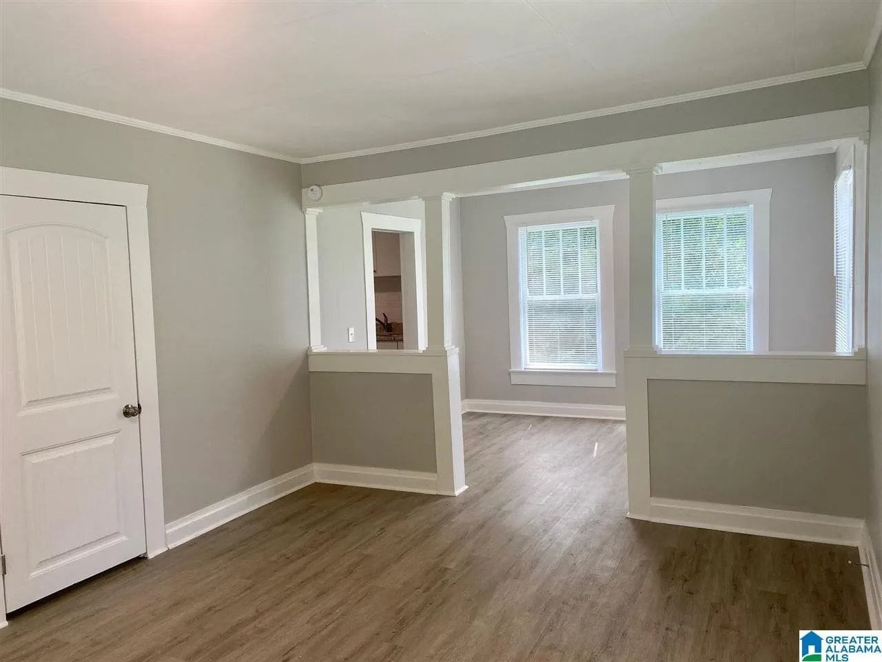 Building Photo - 917 School Terrace