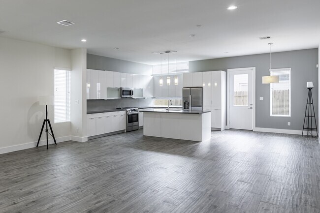 Building Photo - 5416 Robusto Pl