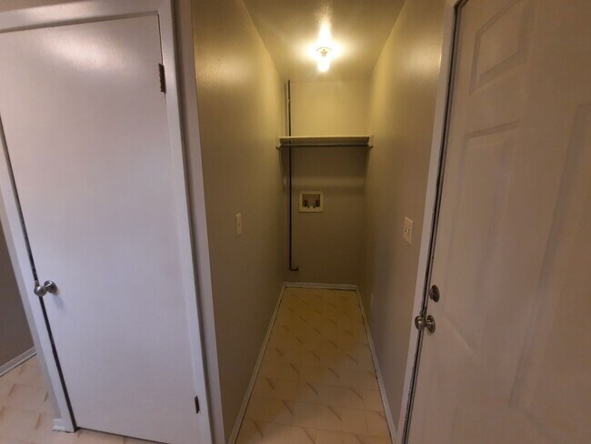 Building Photo - Two Bedroom, One Bathroom Home with fenced yard and shed