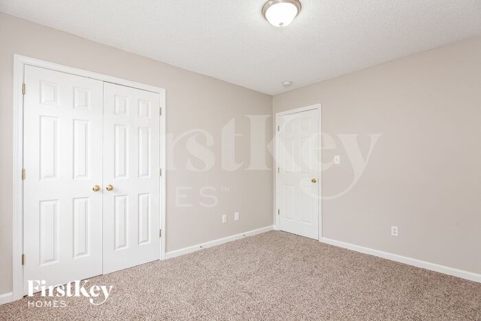 Building Photo - 998 Piney Church Rd