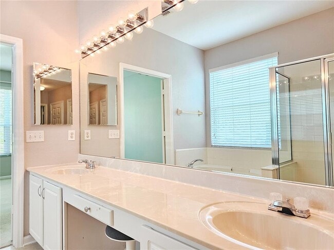 Building Photo - 8512 Abbotsbury Dr