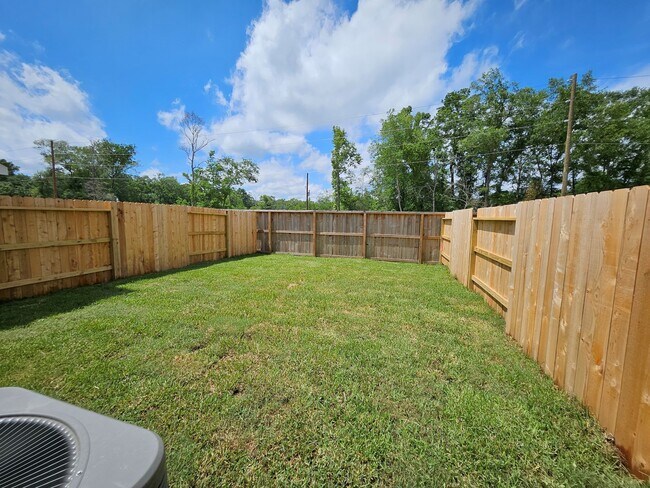 Building Photo - 21431 Carosella Dr