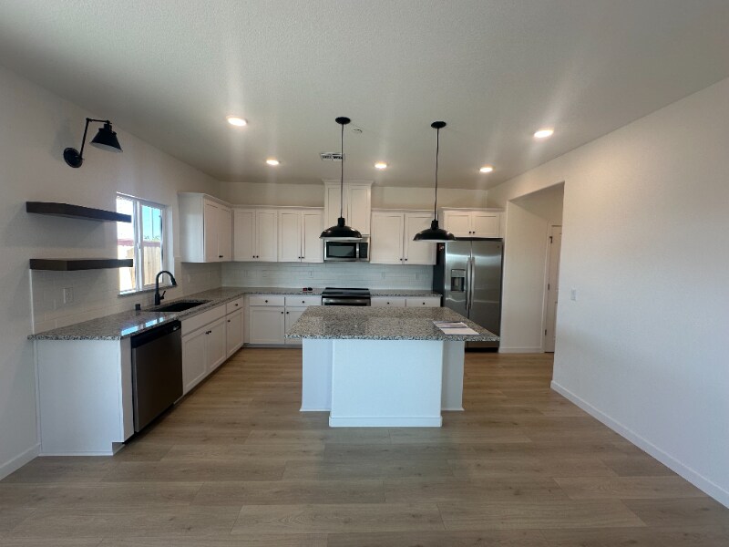 Building Photo - 12320 Verdin Cir