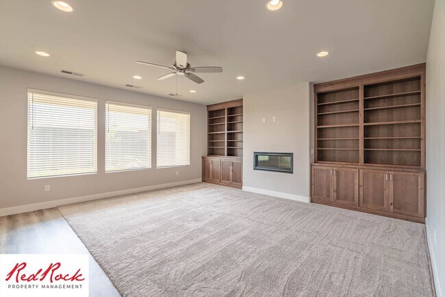 Building Photo - Beautiful 4-Bedroom 2.5 Bath with a 3 Car ...