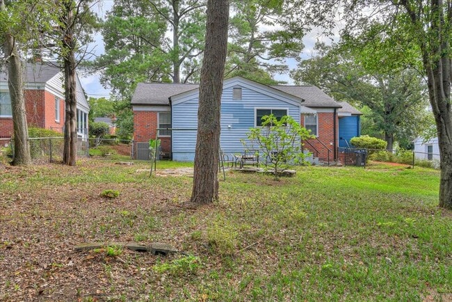 Building Photo - 2214 Breckenbridge Ave