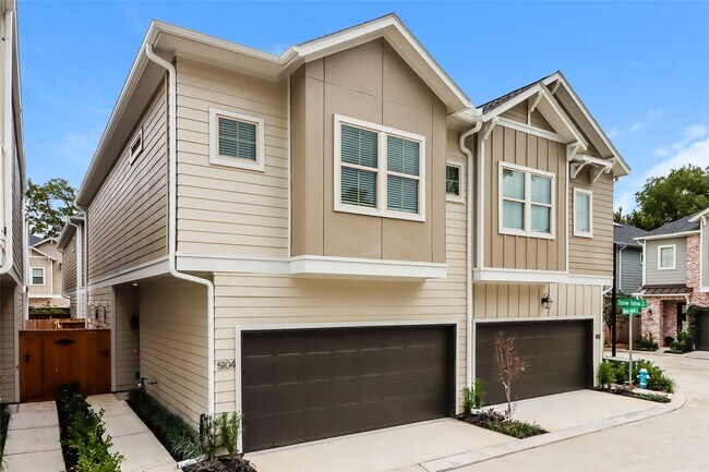 Primary Photo - 5104 Royal Heath Dr