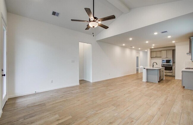 Building Photo - 7231 Yarrow Blossom Ct