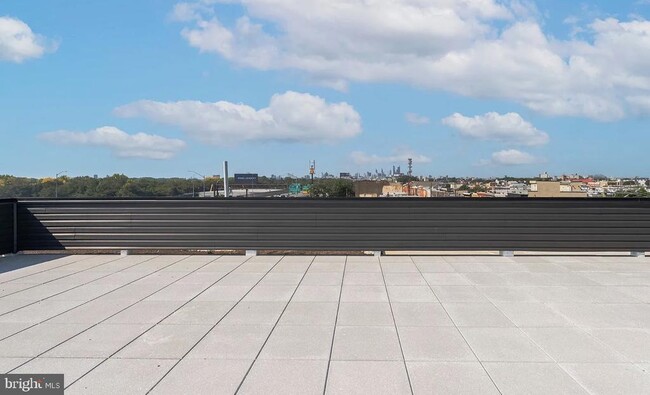 Building Photo - 337 Richmond St