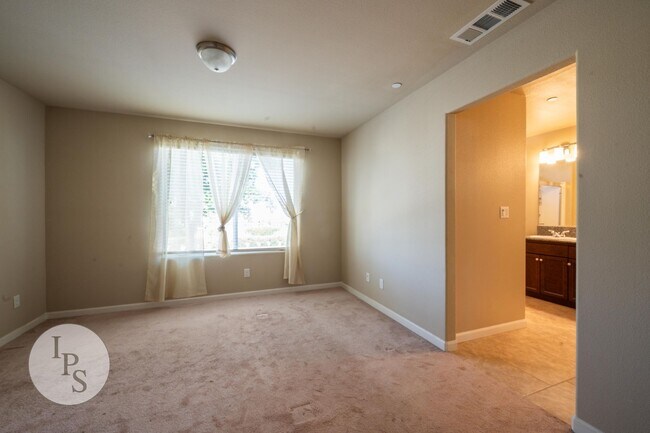 Building Photo - Fresno Westside Home, 5BR/3BA, Built 2018 – Great for Families