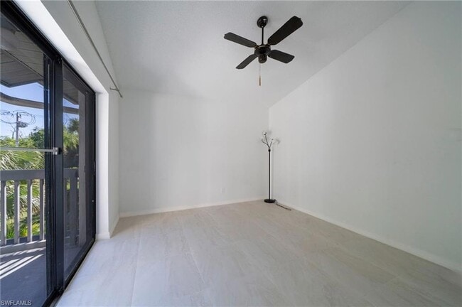 Building Photo - 17451 Silver Fox Dr
