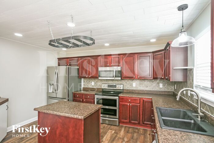 Building Photo - 1049 Arabian Way
