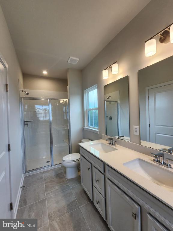 Building Photo - 9400 Tanfield Dr