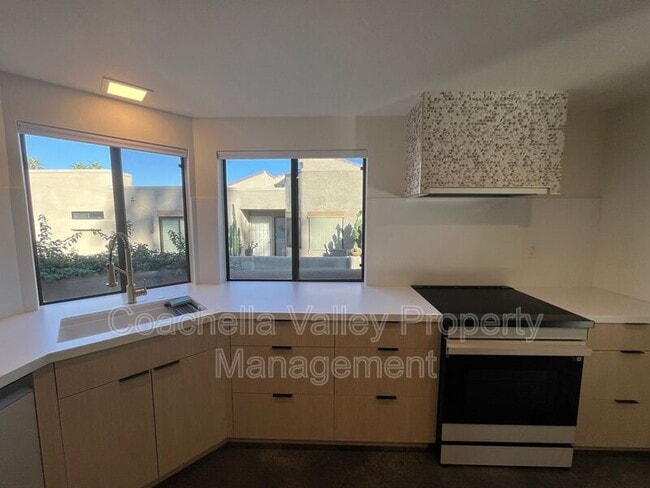 Building Photo - 72335 Canyon Ln