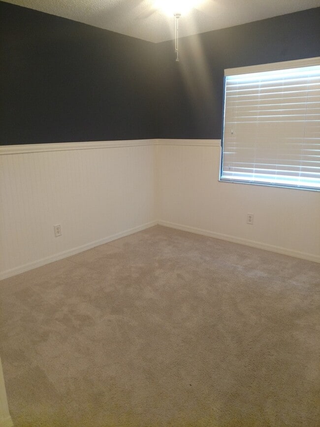 Building Photo - 3/2 in Westwood!