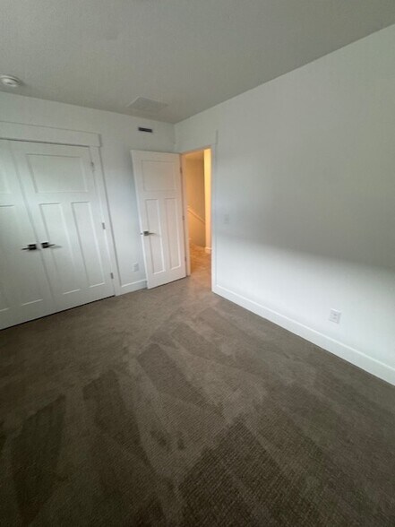 Building Photo - 188 1700 W