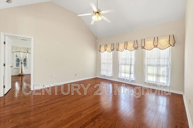 Building Photo - 790 Prairie Ln