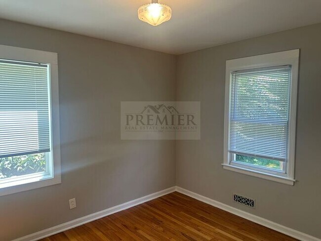 Building Photo - 6408 Blue Ridge Cutoff