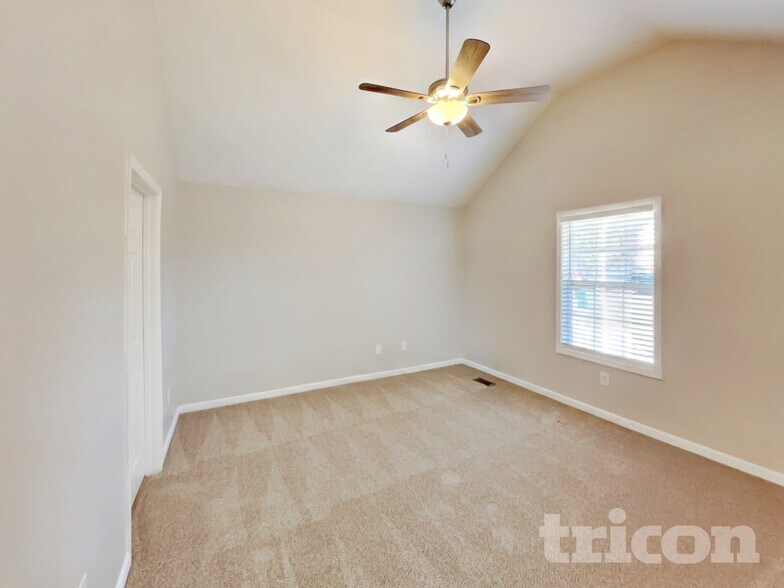 Building Photo - 1721 Stephenson Ln