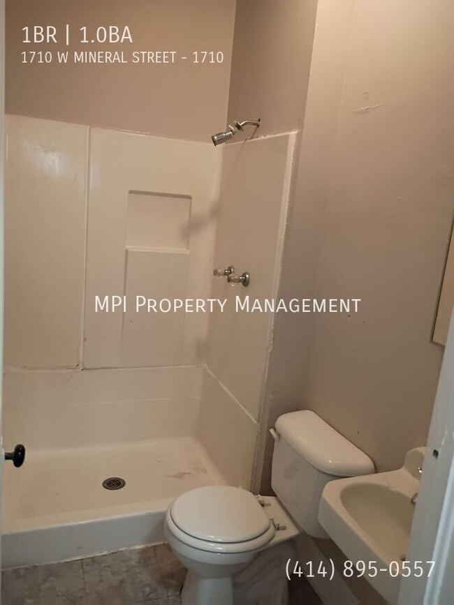 Building Photo - 1710 W Mineral St