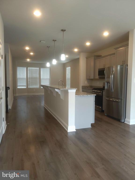 Building Photo - 7111 Tyndale Way