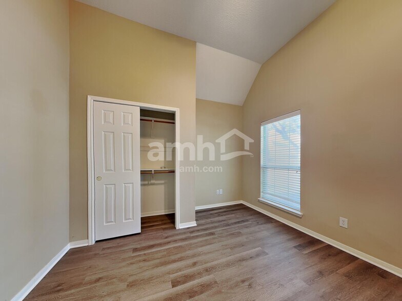 Building Photo - 30102 Canyon Side Ln