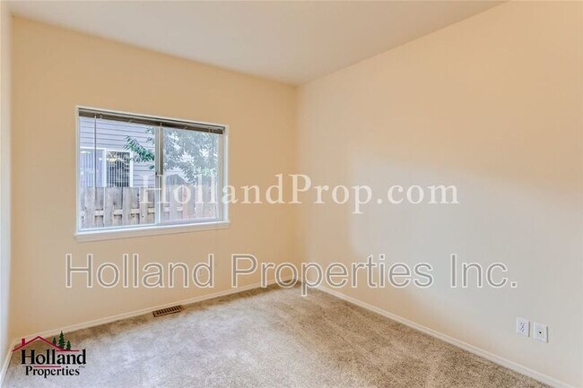 Building Photo - 17880 SW Arbela Ct