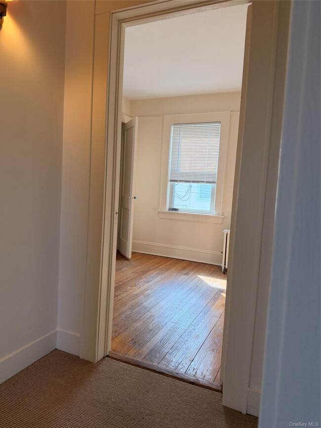 Building Photo - 6 Quelch Ave