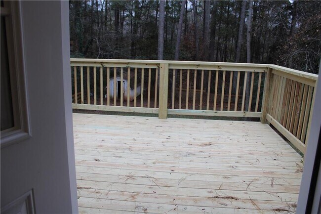 Building Photo - 135 Omega Dr