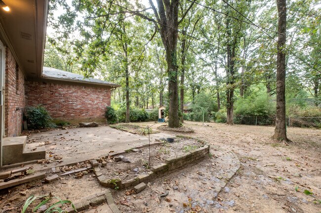 Building Photo - 7403 L St