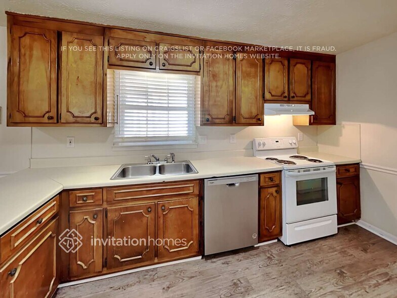 Building Photo - 6771 Crestbrook Ln