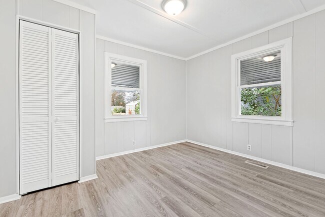 Building Photo - Charming 3BR Ranch Home Minutes from Downtown Smithfield!