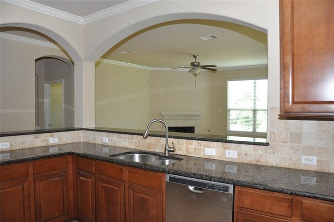 Building Photo - 510 Walsh Hill Trail