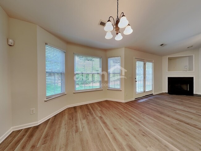 Building Photo - 770 Peachtree Meadows Cir