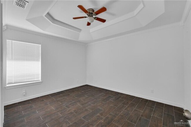 Building Photo - 24 M S St