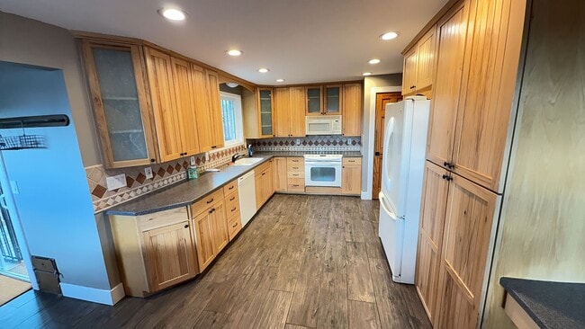 Building Photo - Newly renovated four bedroom home!