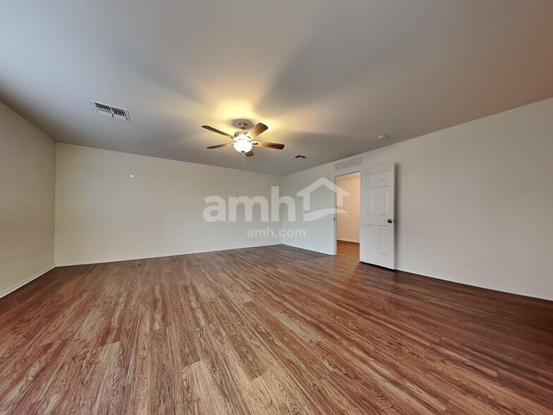 Building Photo - 33268 N Windmill Run