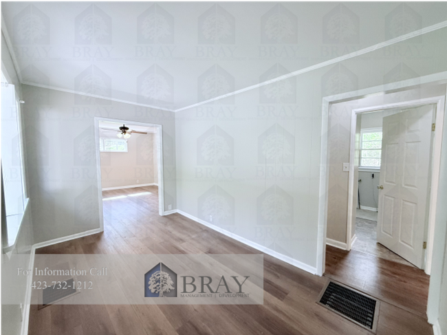 Building Photo - Charming Cottage Retreat in the Heart of Ridgefields – 2BR Renovated Home with Stream Views